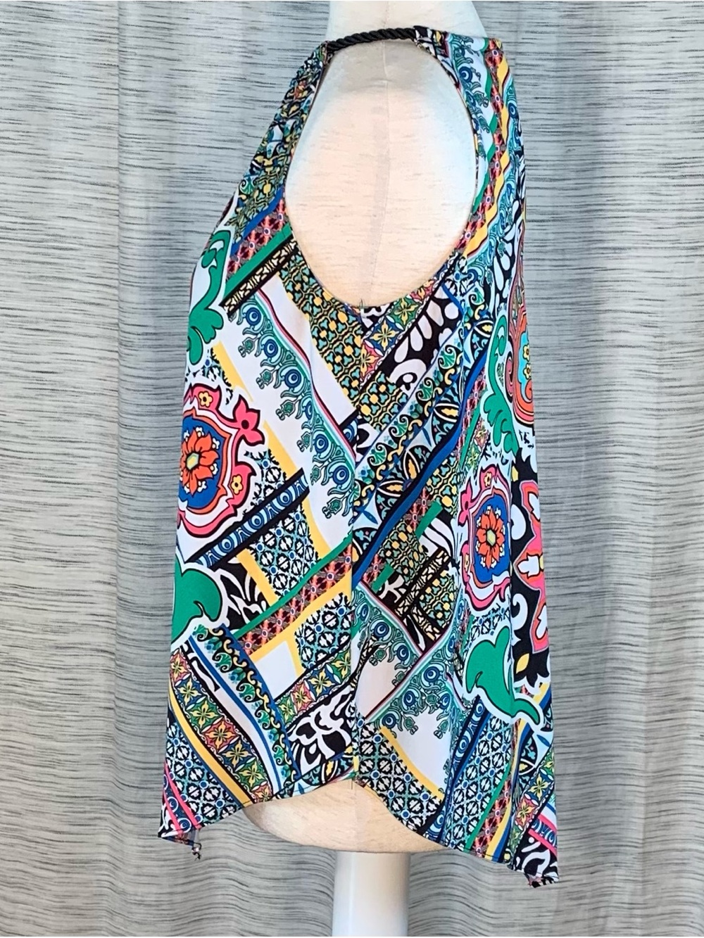 Coco Bianco abstract multicolored sleeveless asymmetric top - Picture 6 of 16